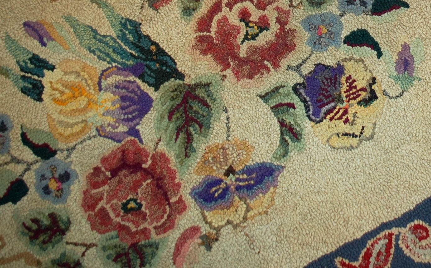 Old American Carpet Hooked handmade 67cm x 103cm 1900s