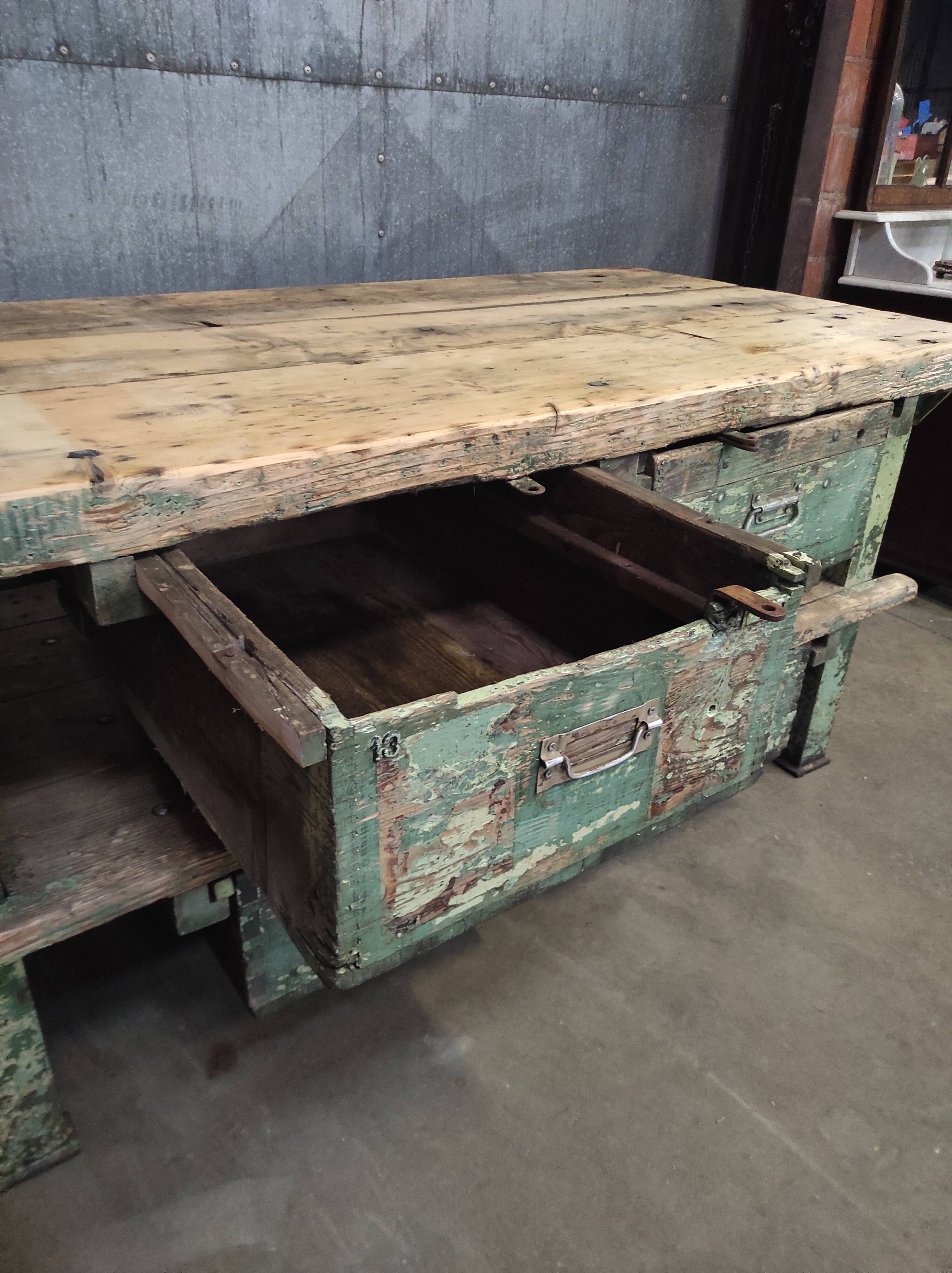 Industrial workbench – metal drawer cabinet with 8 drawers