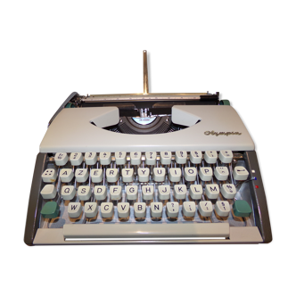Olympia sf portable luxury typewriter with bag