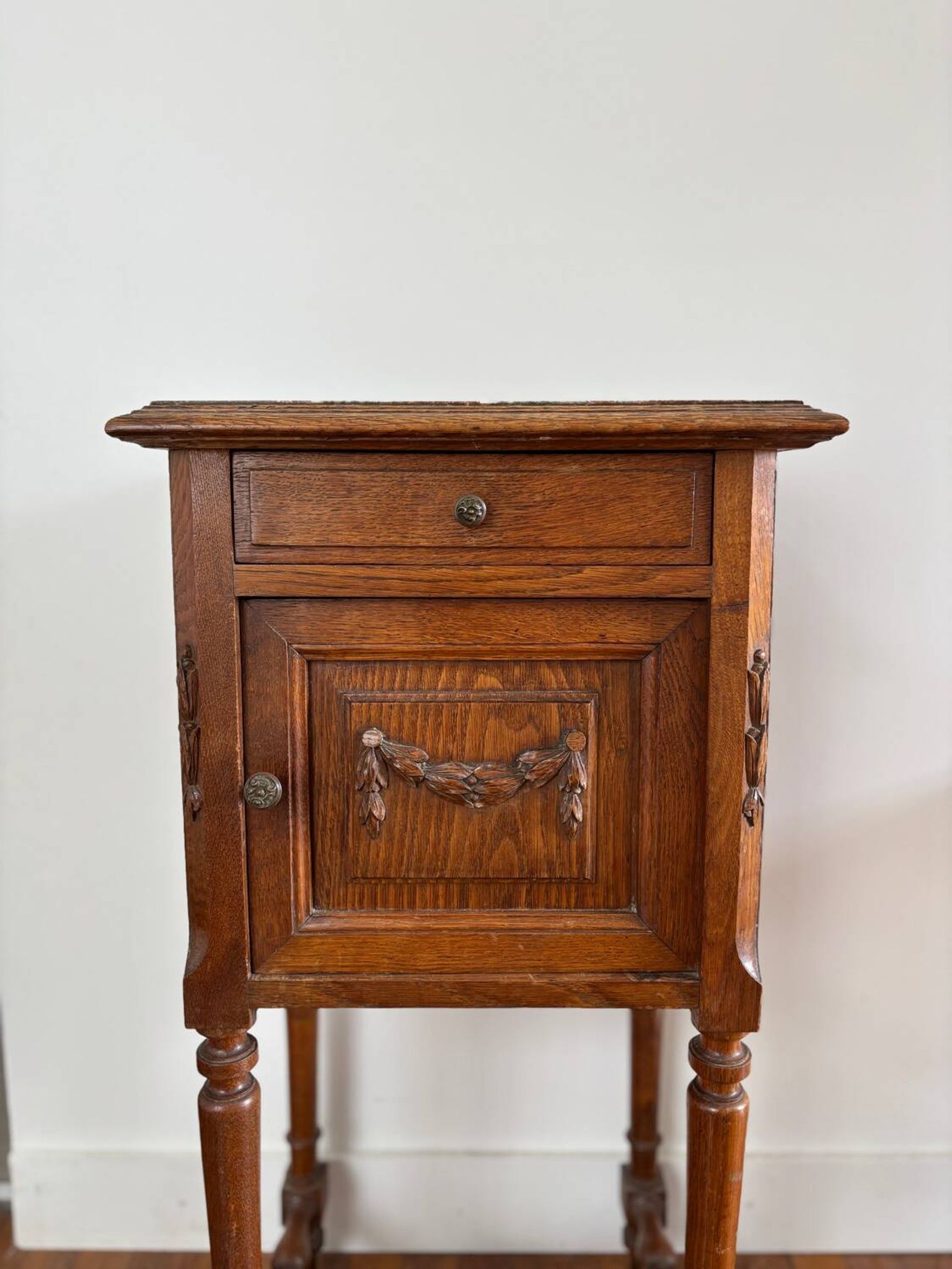 Table de chevet