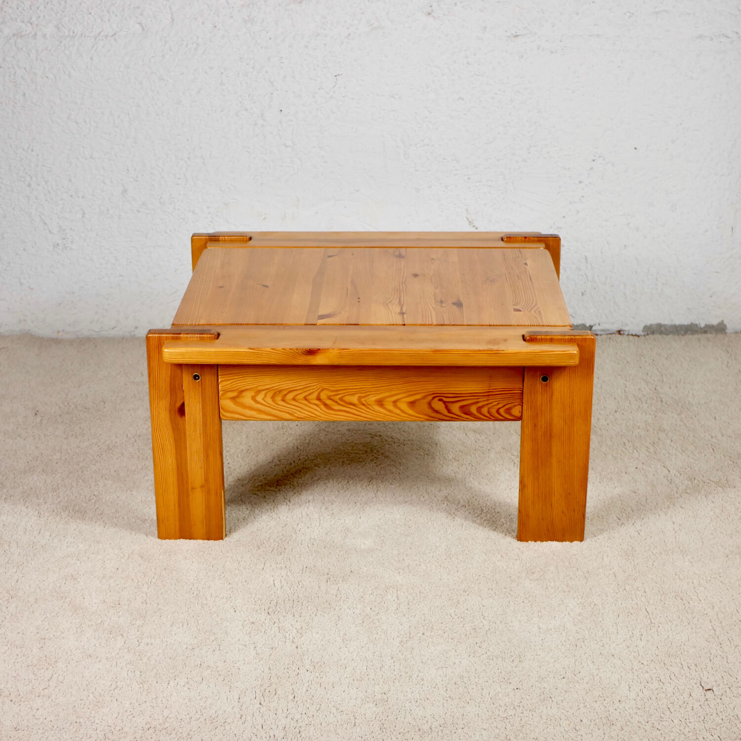 Brutalist coffee table Maison Regain