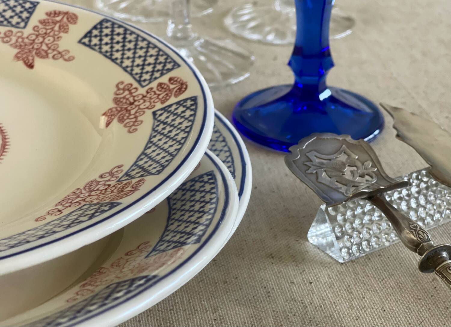 3 Longwy dessert plates.