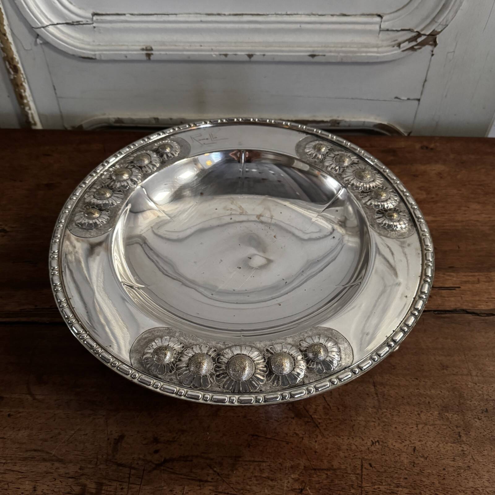 Art Deco silver plated footed bowl by Romepla 1930 floral decoration