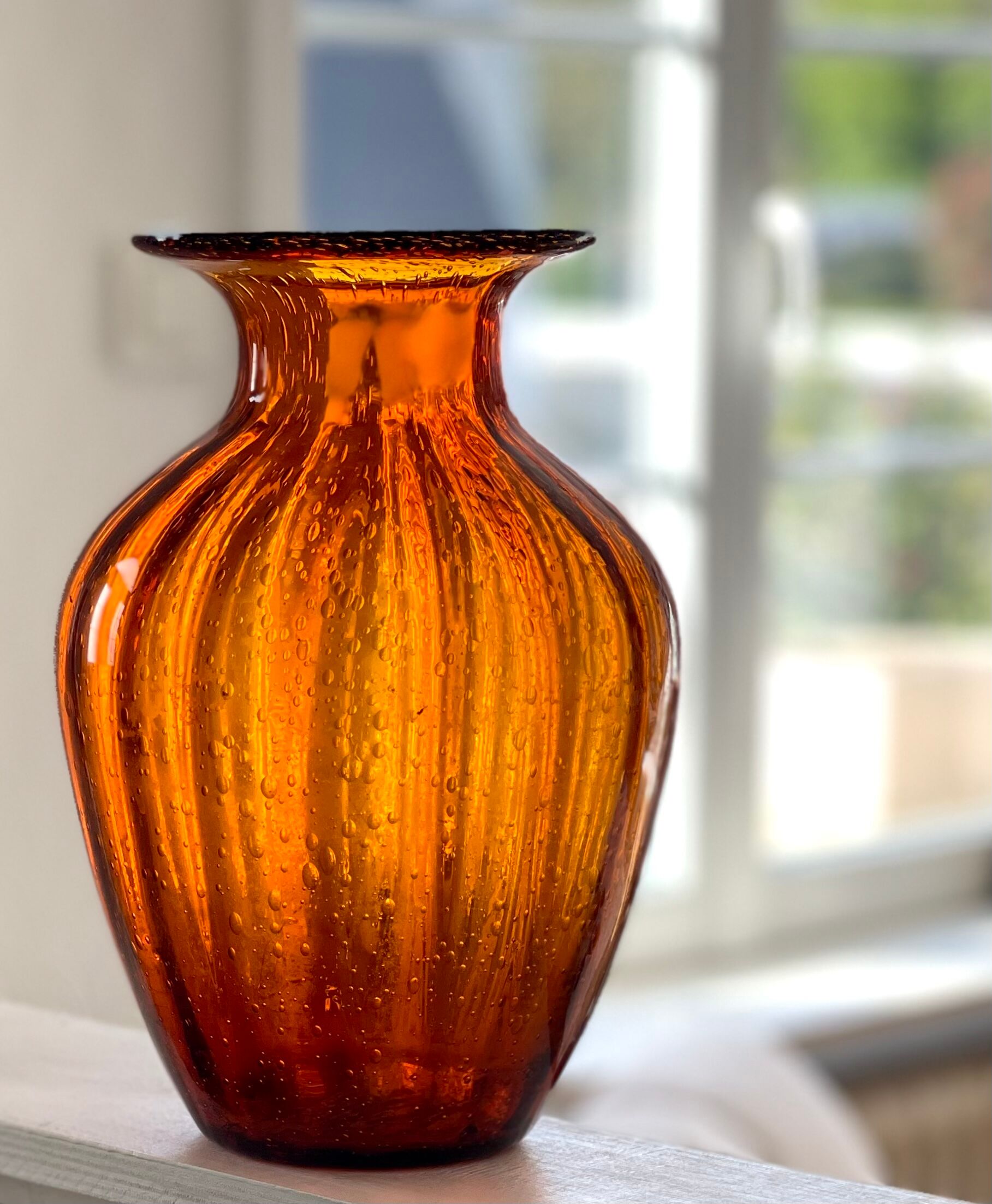 Amber vase 1970