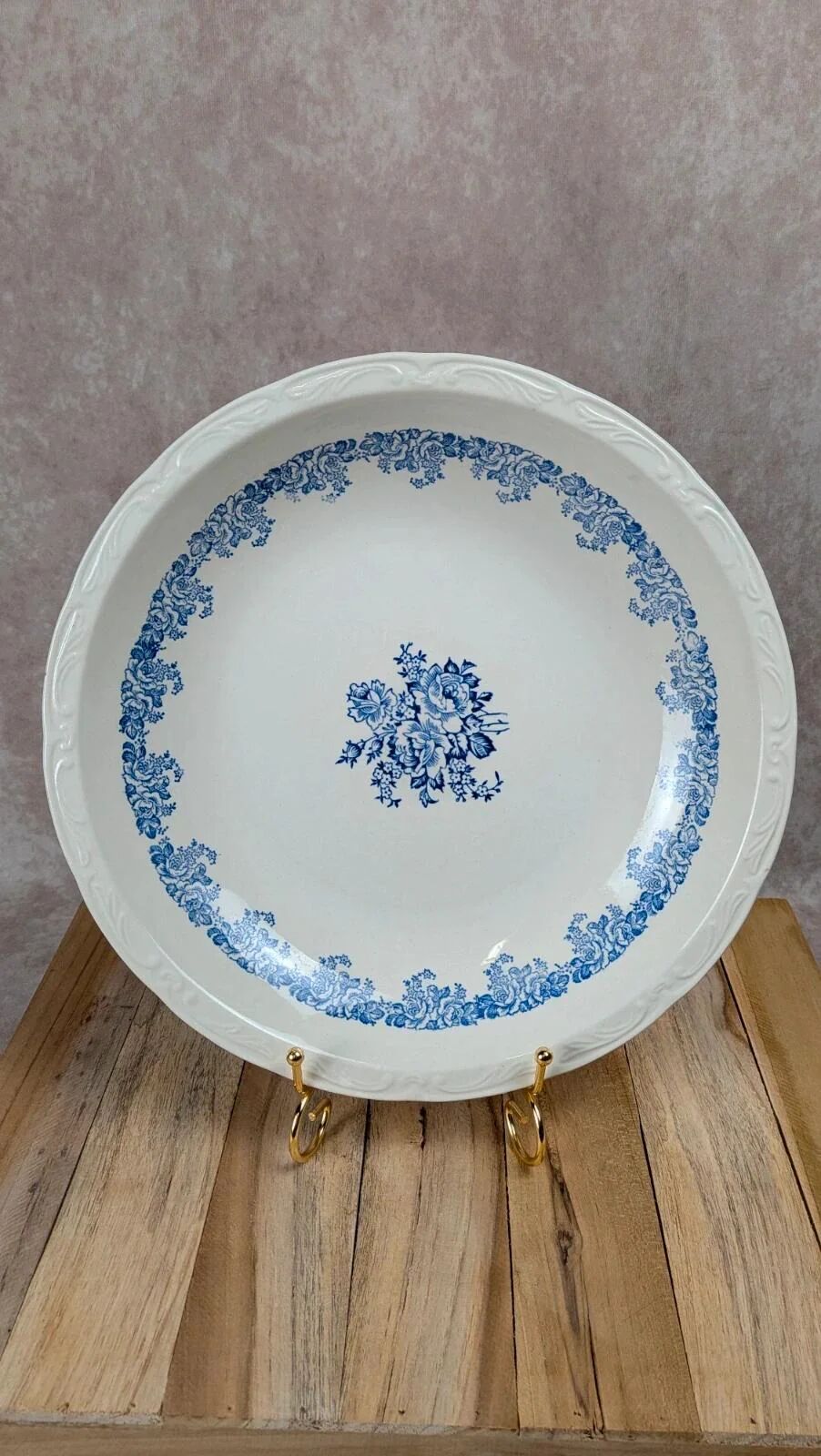 Round plate Digoin-Sarreguemines model Clovis