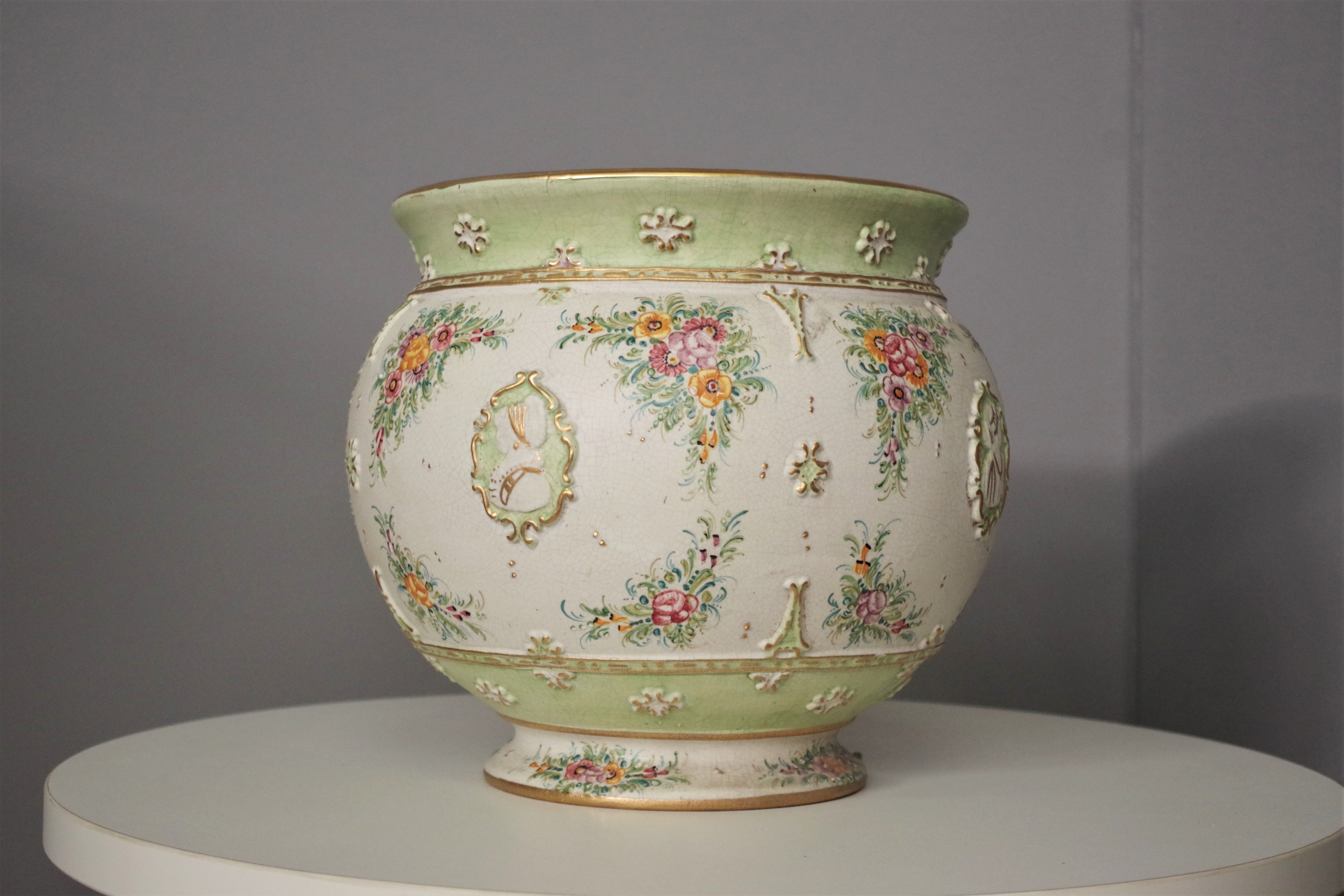 Hand-decorated G. Deruta vase, 1970s