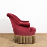 Sofa and pair of toad armchairs in red velvet.
