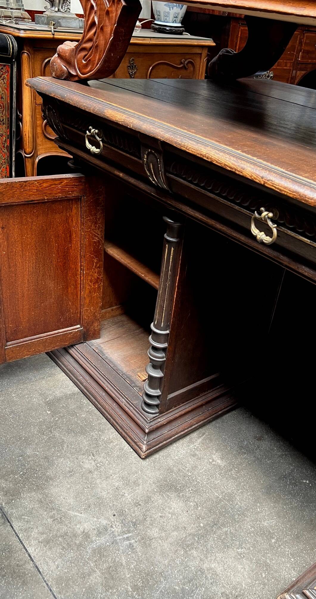 Bureau d'écriture ancien.