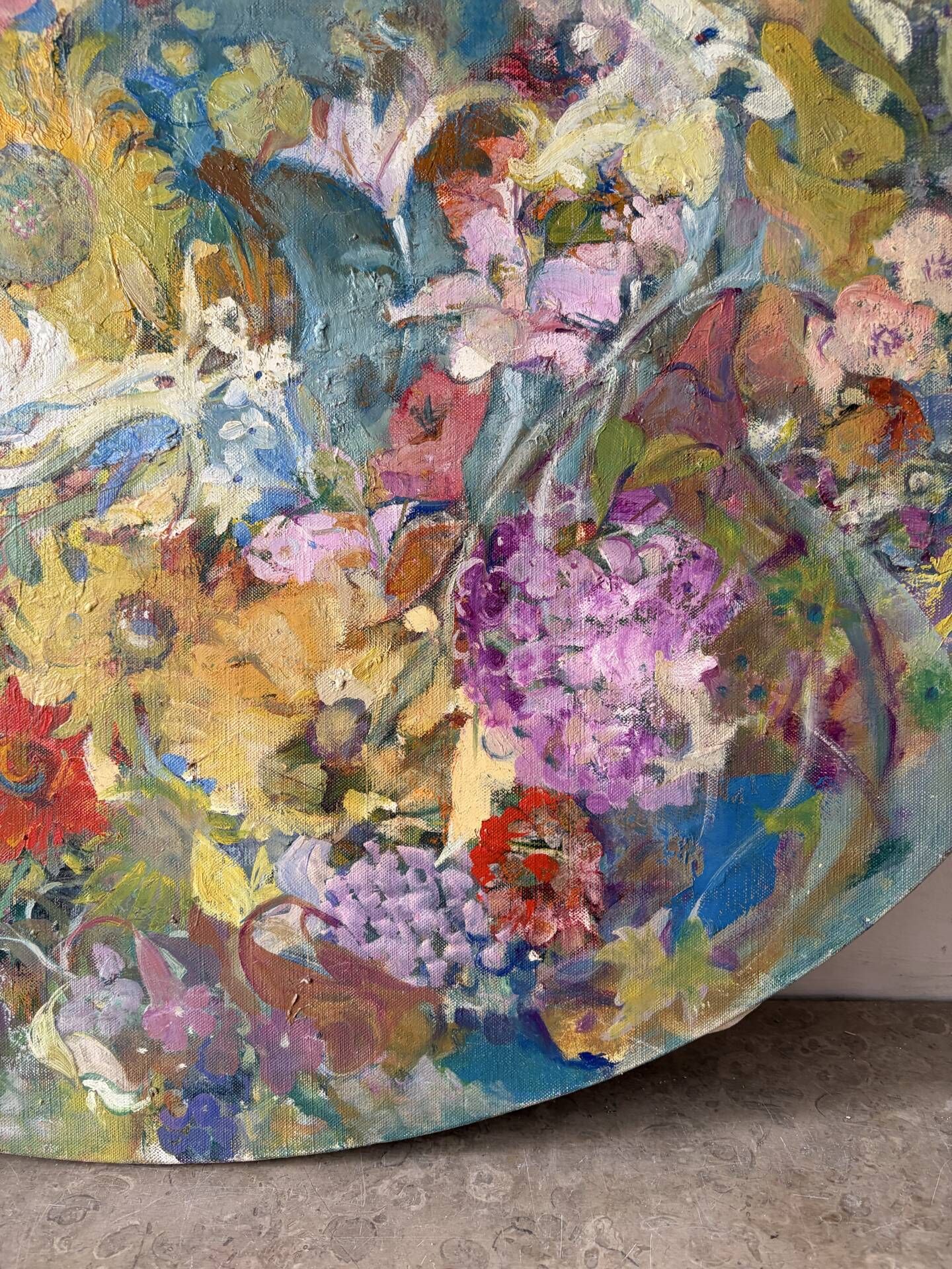 Huile sur toile ovale « Fleurs »