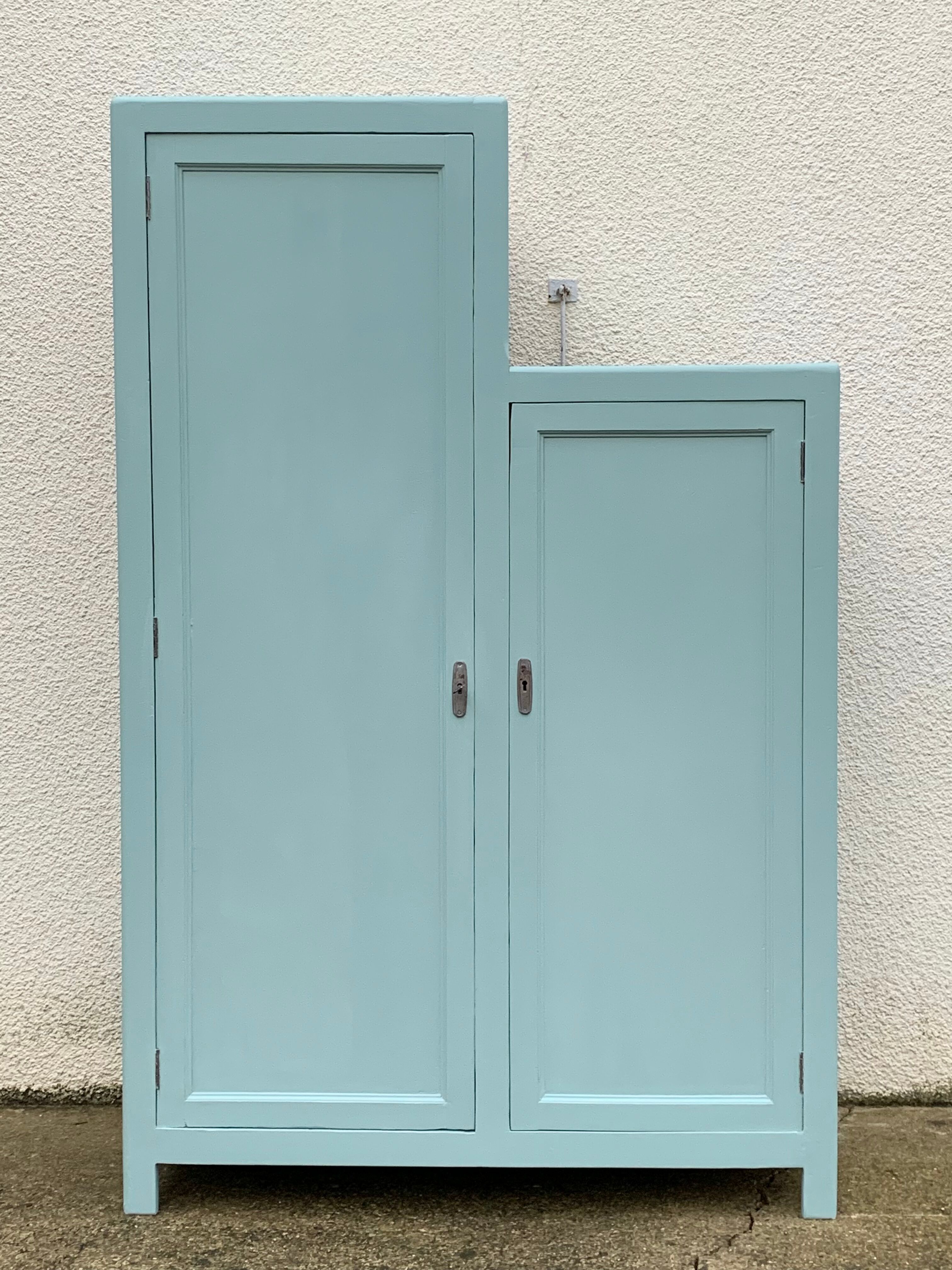 Asymmetrical Parisian wardrobe 1940