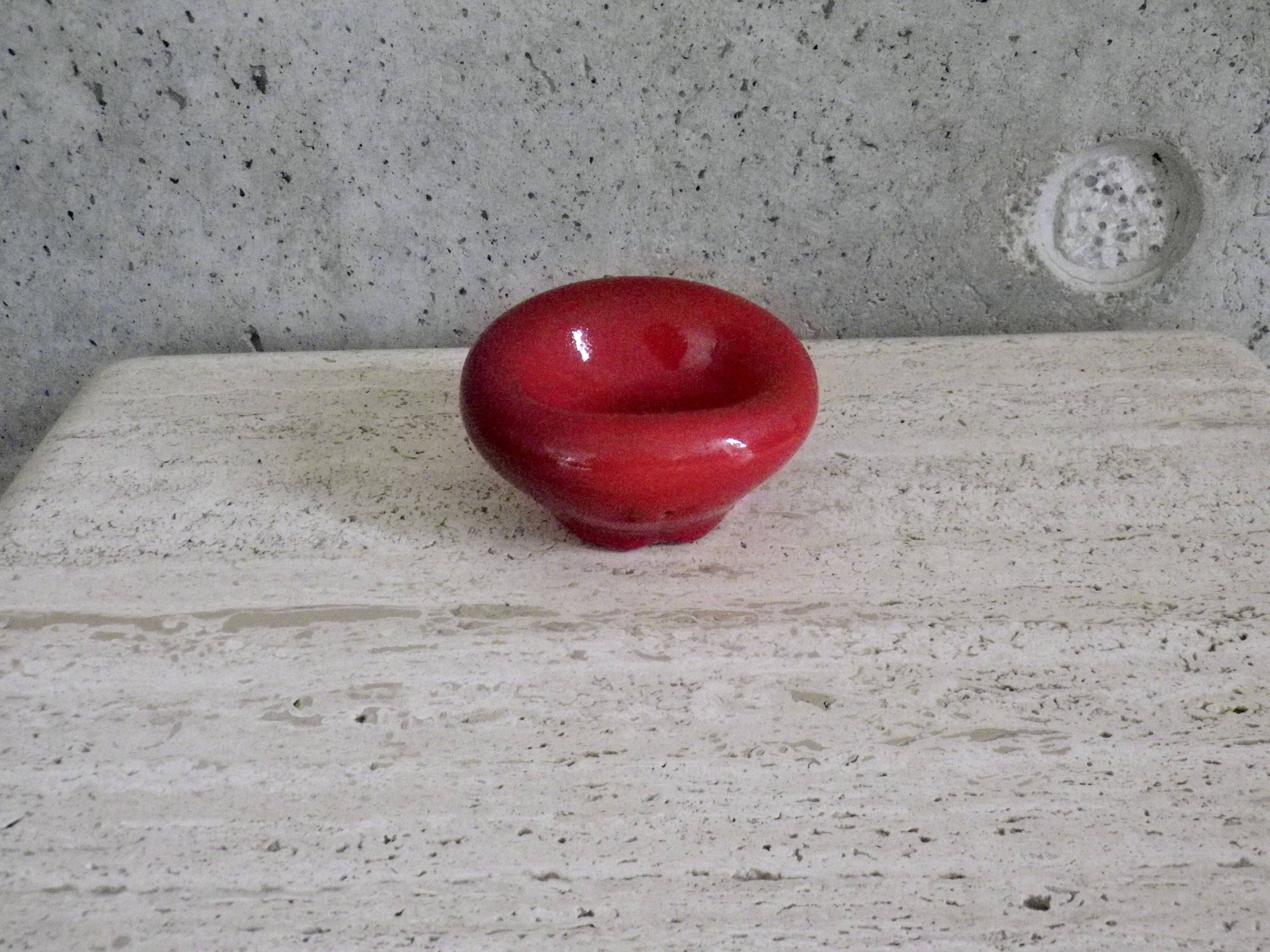Petite coupe "coup de poing" Madoura Vallauris