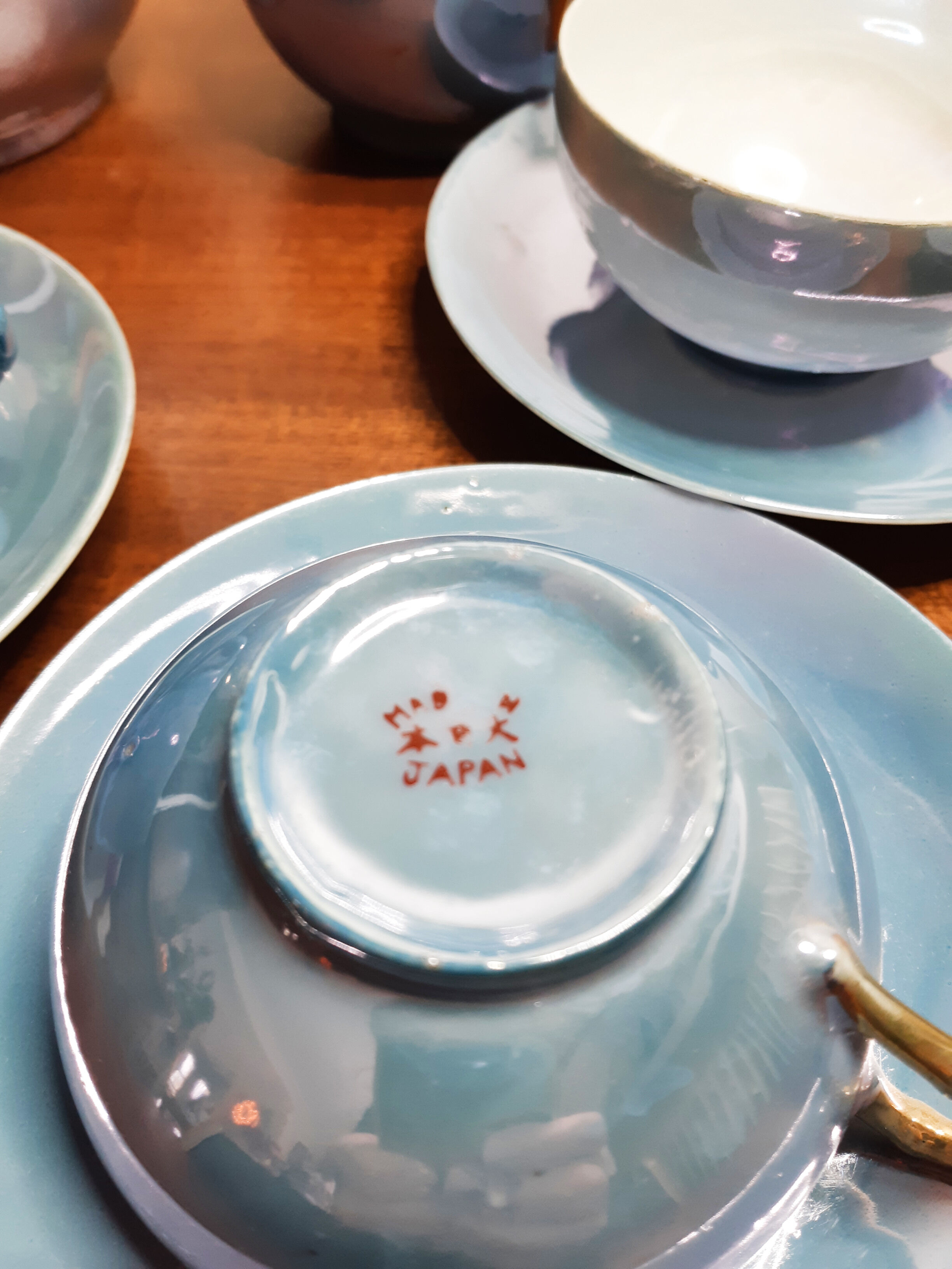 Tea set in fine Japanese porcelain pearl blue and gold