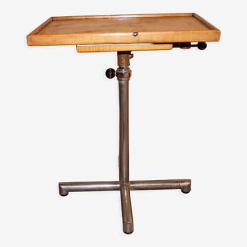 Table d'appoint de François Caruelle