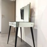 Dressing table vintage art déco in mirror
