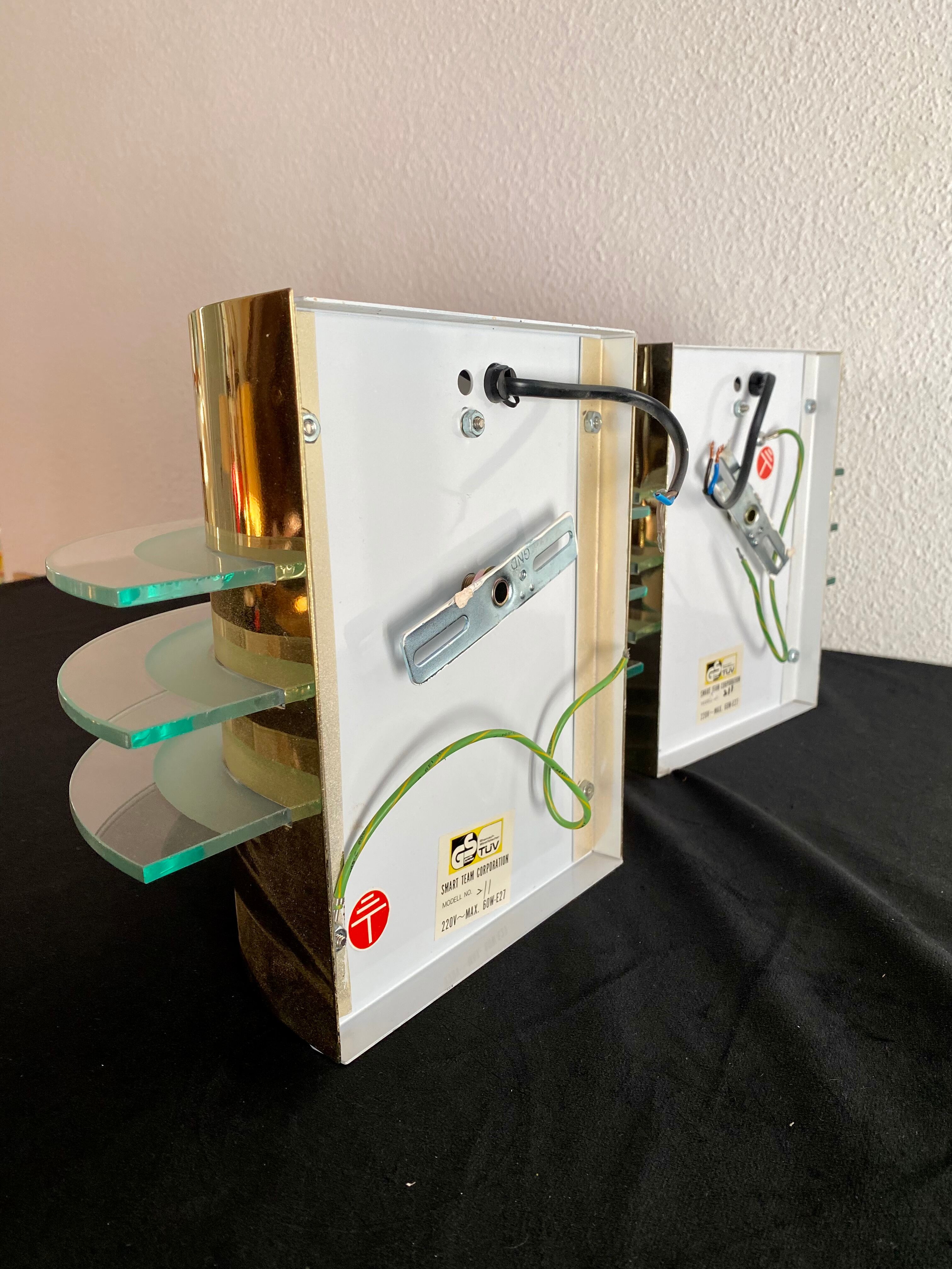 Smart Team Corporation wall lamps