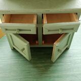 Stern cupboard buffet