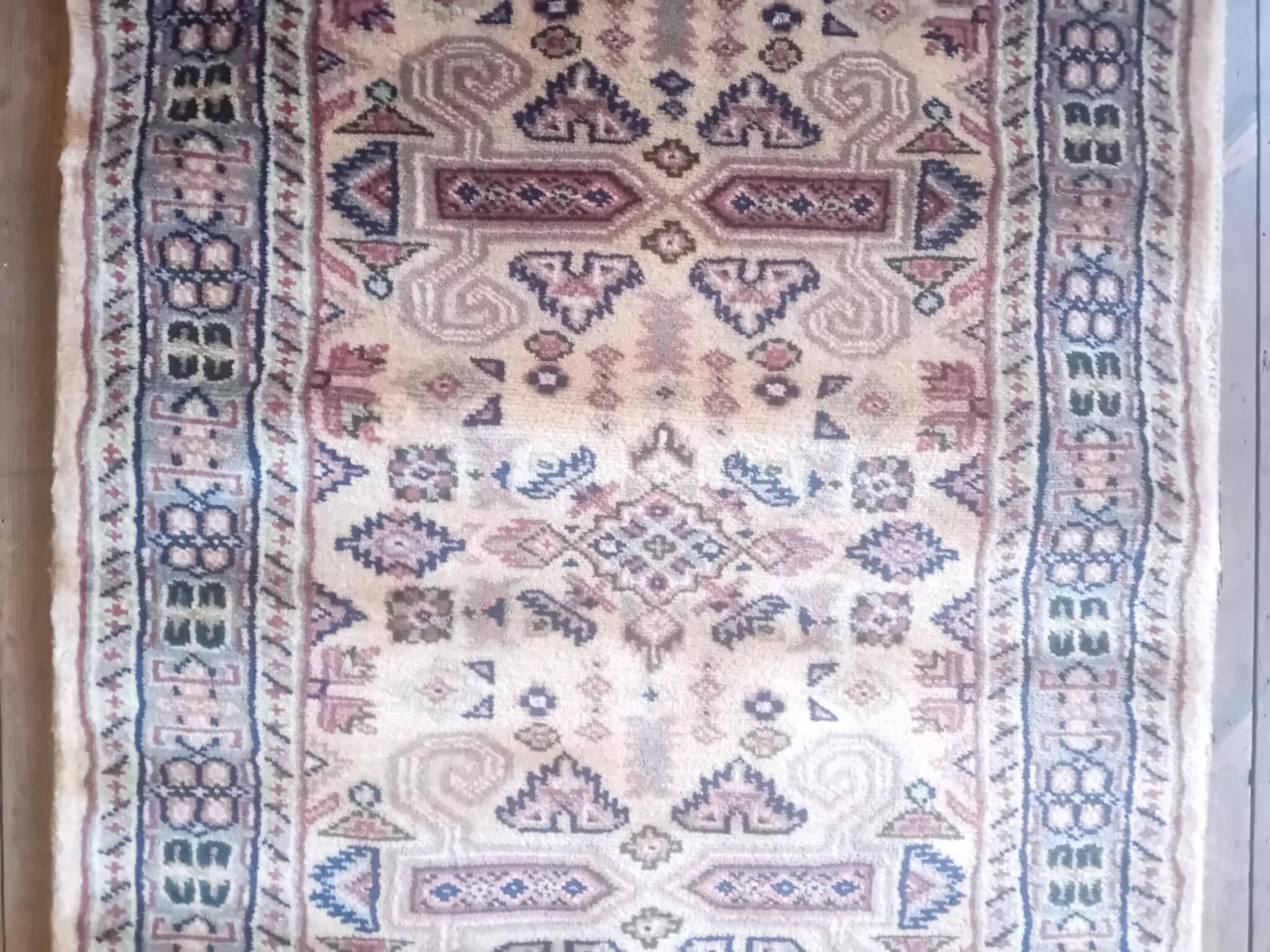 Handmade Pakistani rug 102x62cm