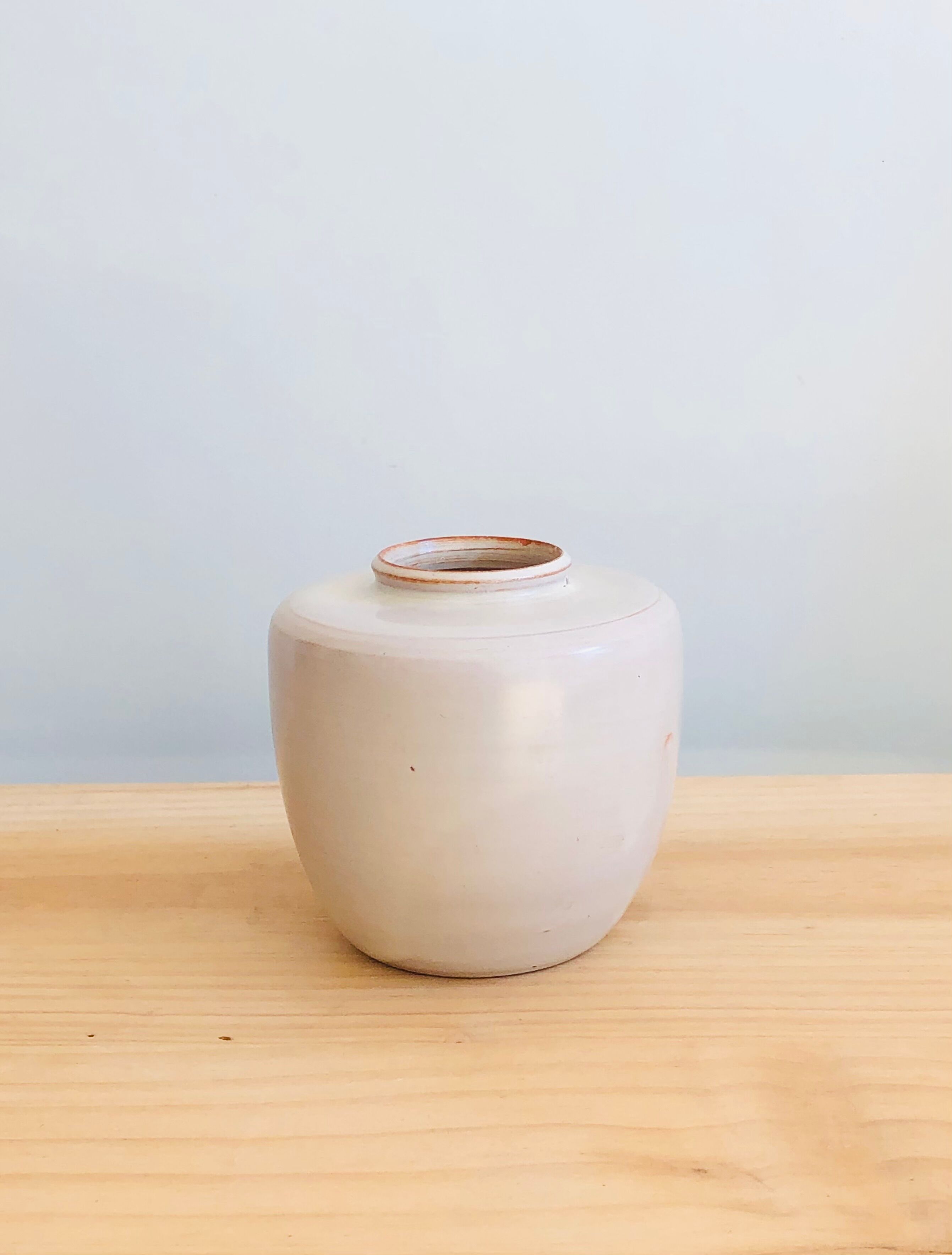 H10cm enamelled terracotta vase