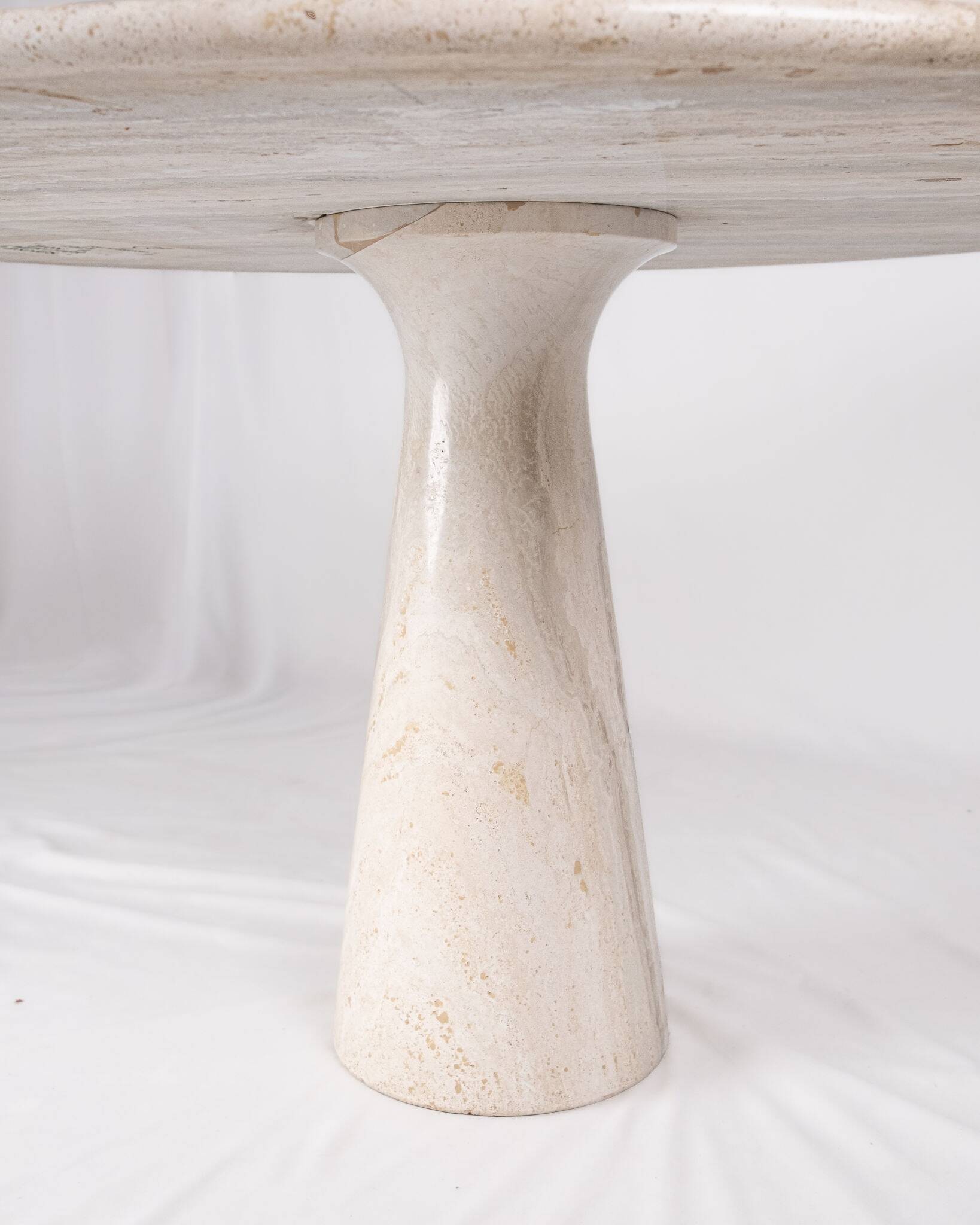 Pedestal dining table in travertine, Stone International, Italy, 1970s