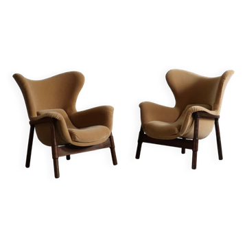 Pair of sculptural lounge chairs in mohair and rosewood, Italy 1950s