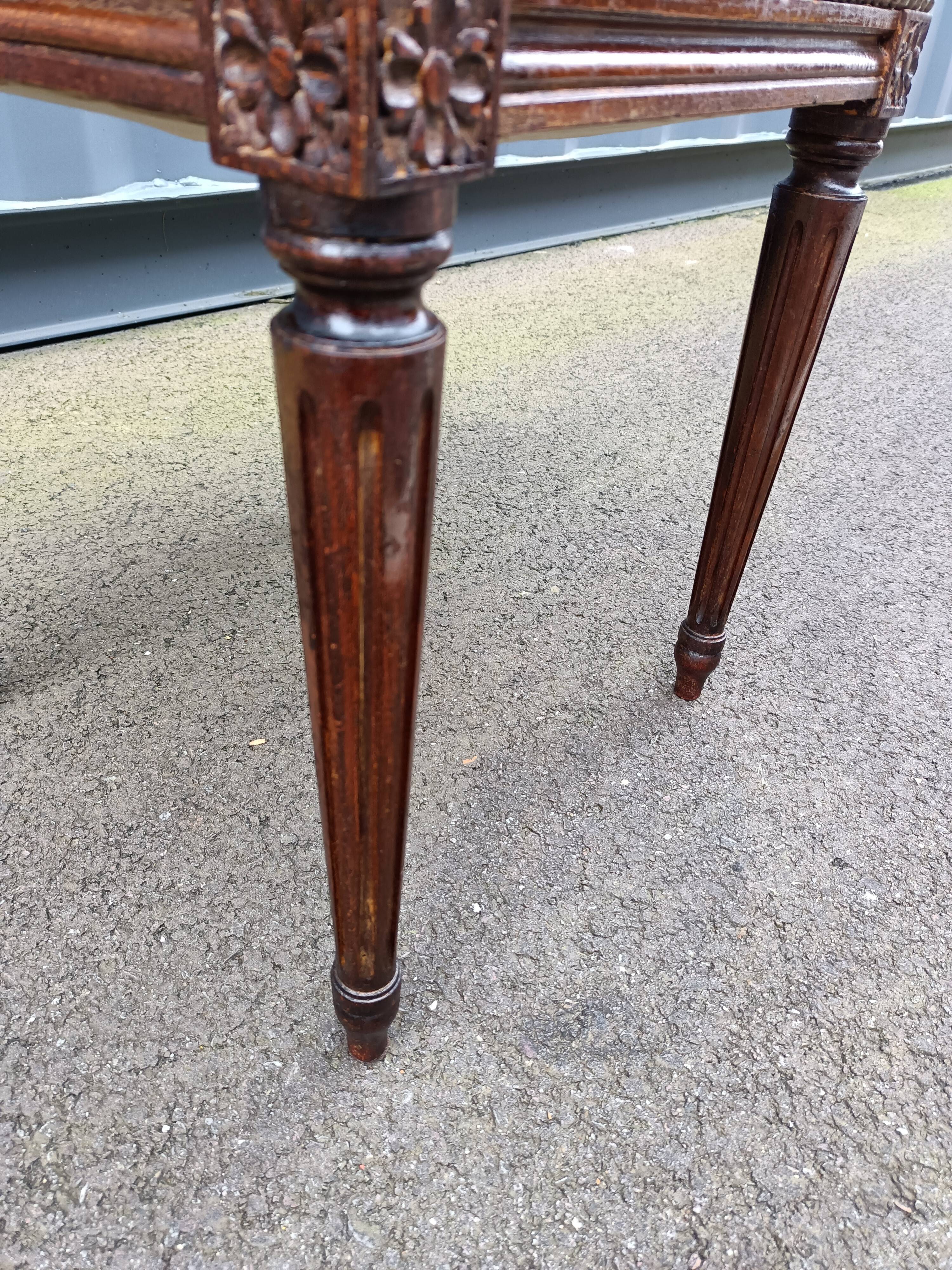 Pouf stool old Louis XVI style