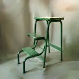 Vintage stepladder in green painted wood and steel