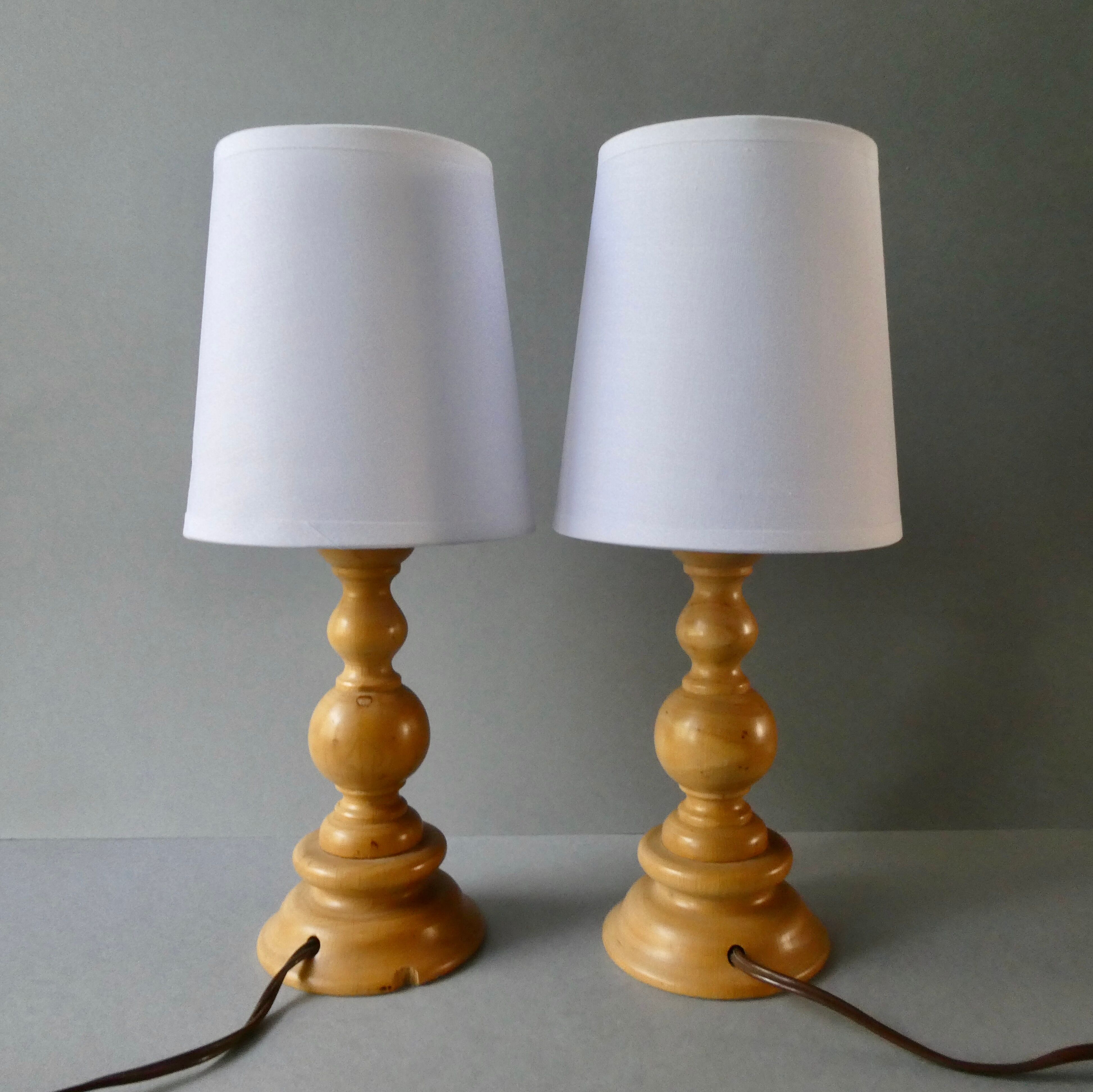 Pair of turned wooden lamps, 60s