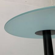 Table d'appoint postmoderne vintage d'Ikea
