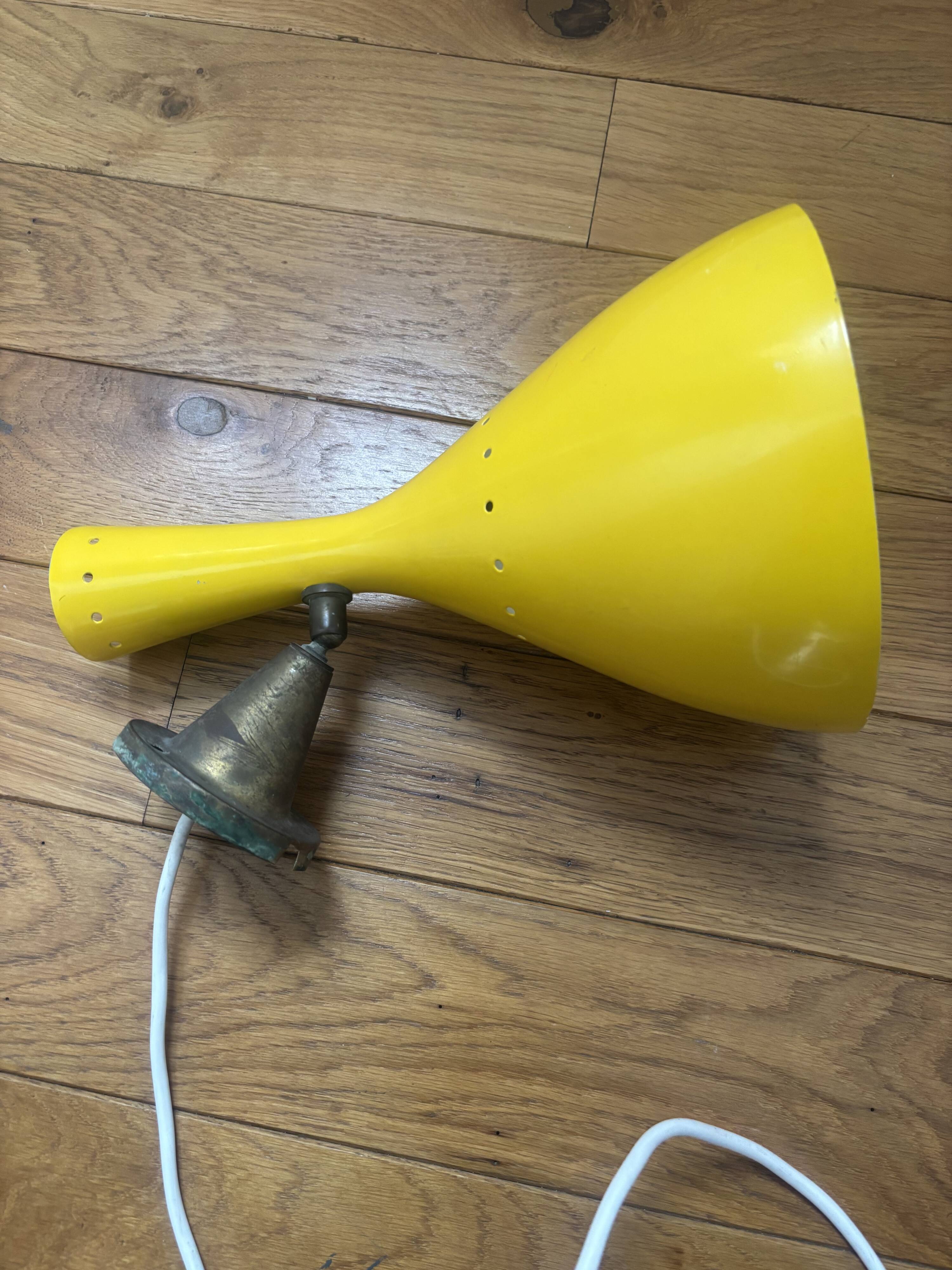 Diabolo wall light, drainage from the 1950s.