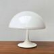 Lampe de table italienne de style mid-century moderne de l'ère spatiale par Luigi Massoni pour Guzzini, années 1960.
