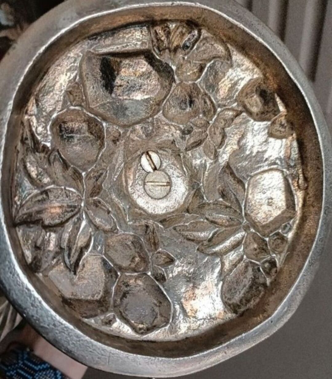 Oeuf en marbre et bronze, Art Déco