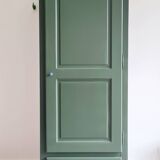 Renovated green bonnet maker