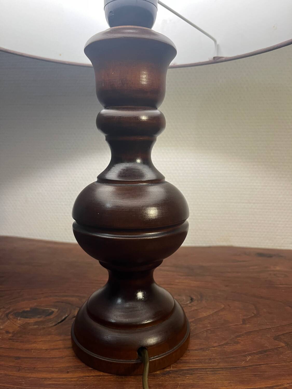 Lampe à poser bois massif avec abat jour année 80