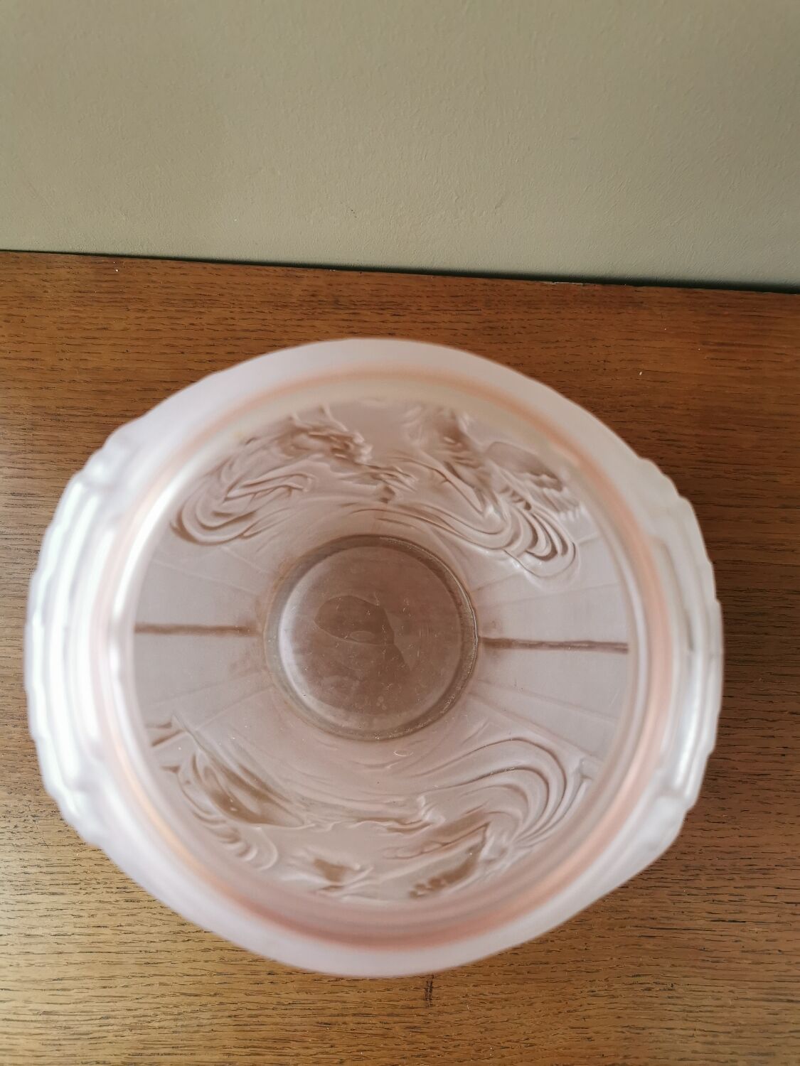 Art deco vase decorated with roosters