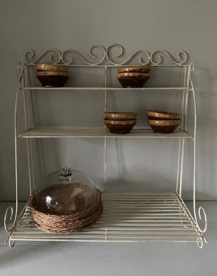 Kitchen shelf, three trays