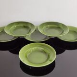 Hollow plates in glazed glazed ceramic green