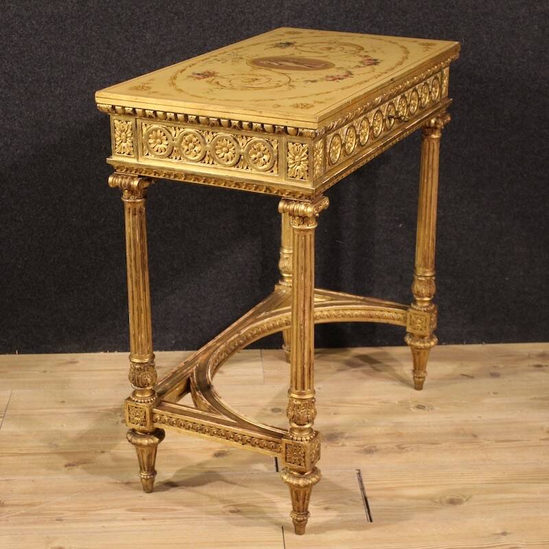 Table d'appoint laquée et dorée française par Sormani dans le style Louis XVI