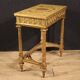 Table d'appoint laquée et dorée française par Sormani dans le style Louis XVI