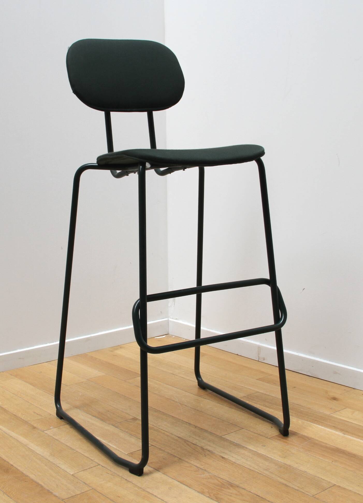 New School bar stool, MDD