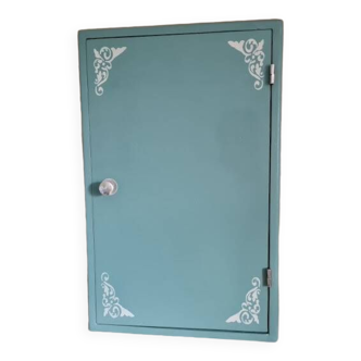 Vintage medicine cabinet
