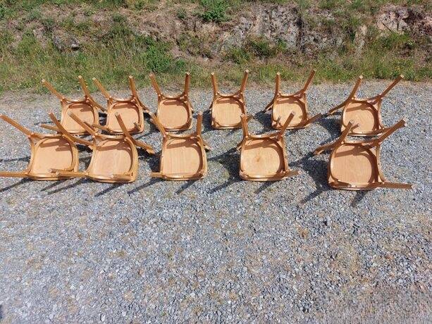 11 chaises bistrot vintage style Baumann