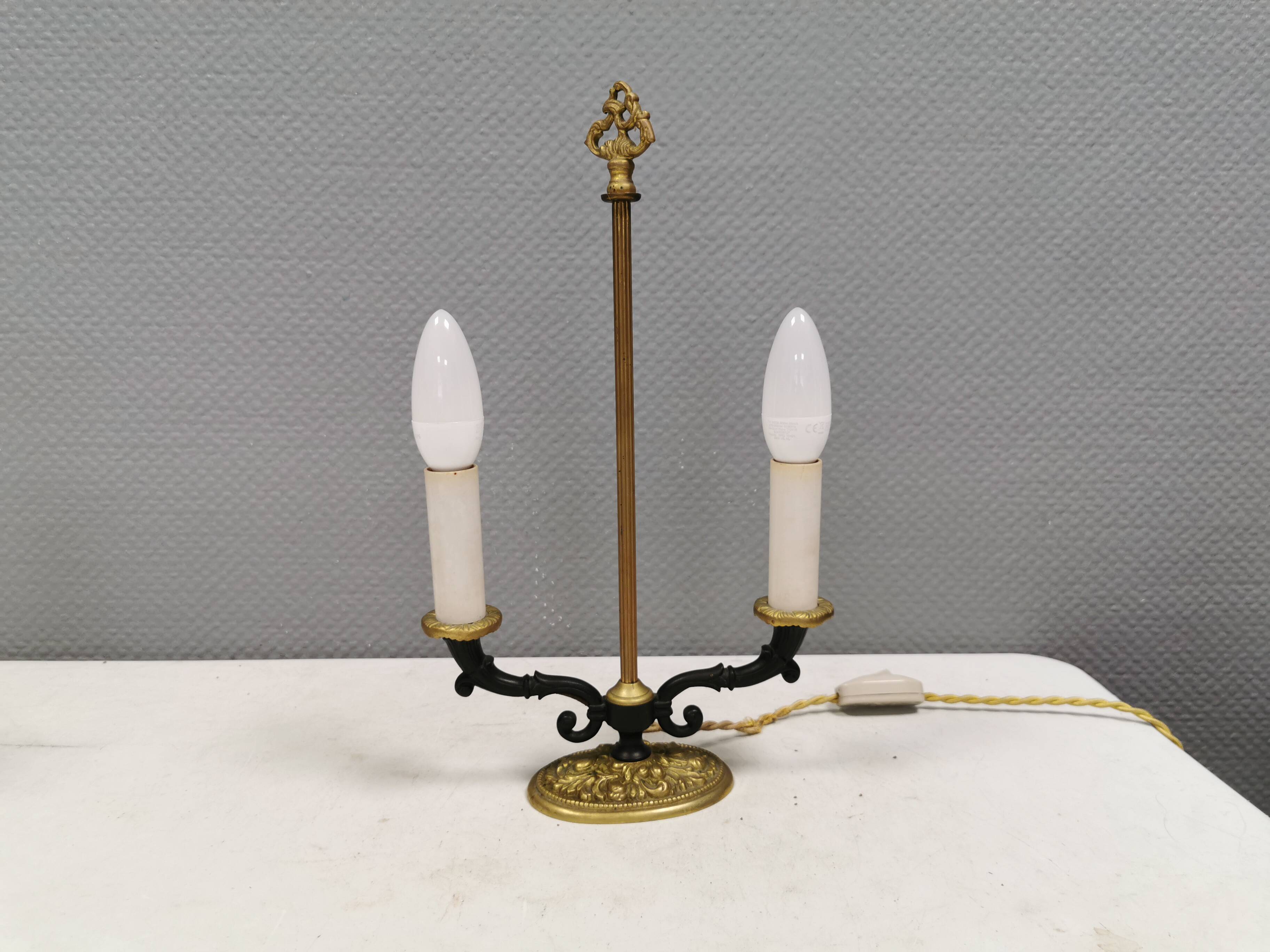 Very old Danish table lamp in brass and metal. 1930-1950s