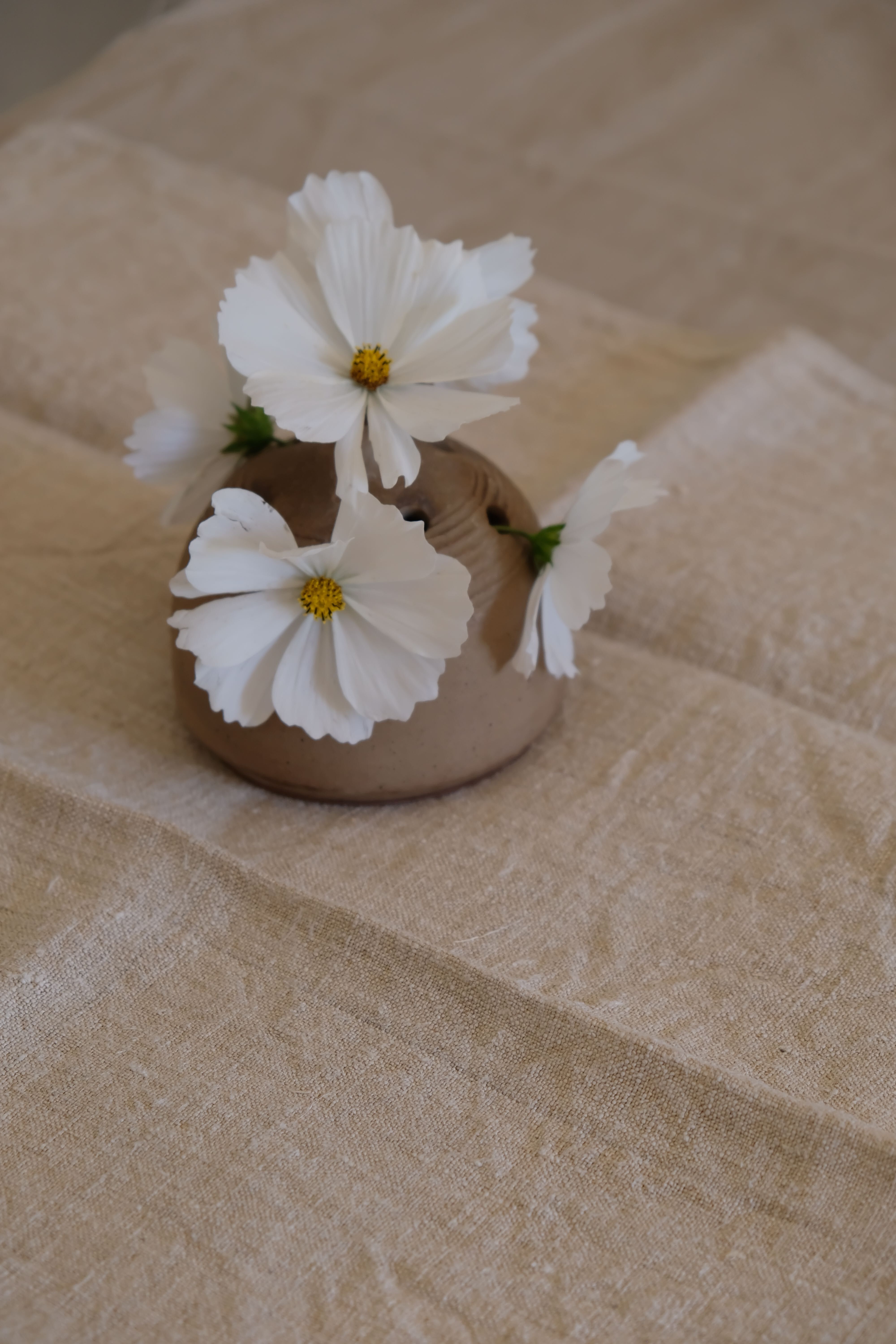 Pique vase Fleurs Vallauris in sandstone