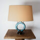 Lampe porcelaine avec son apparence en forme de rond