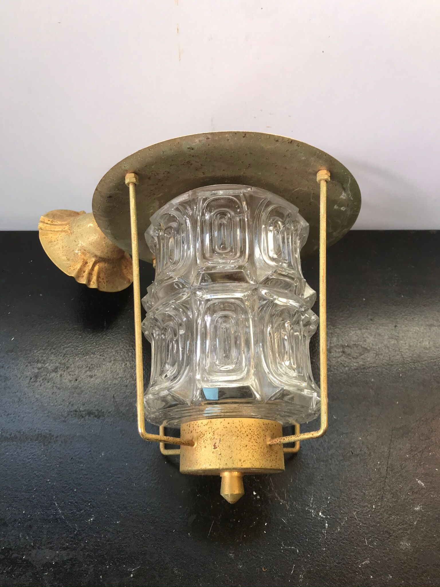 Suspension ancienne lanterne métal doré avec verre moulé années 70 vintage