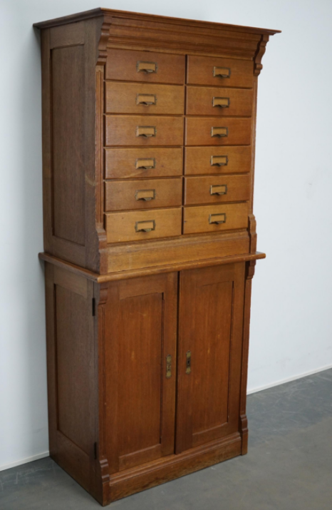 Apothecary or oak binder Netherlands 1930s