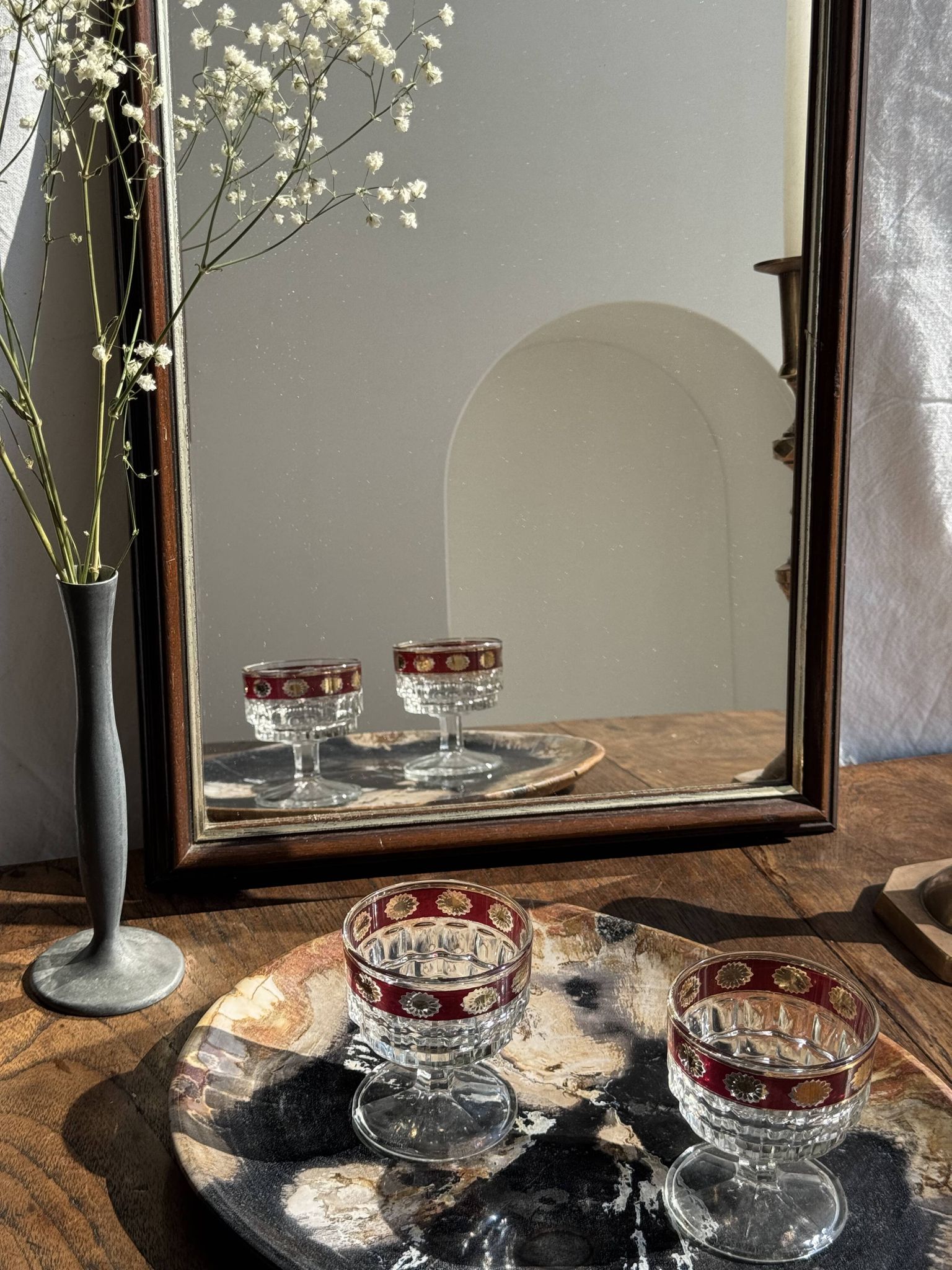 Petit miroir arrondi, cadre en bois, encadrement doré H49,5