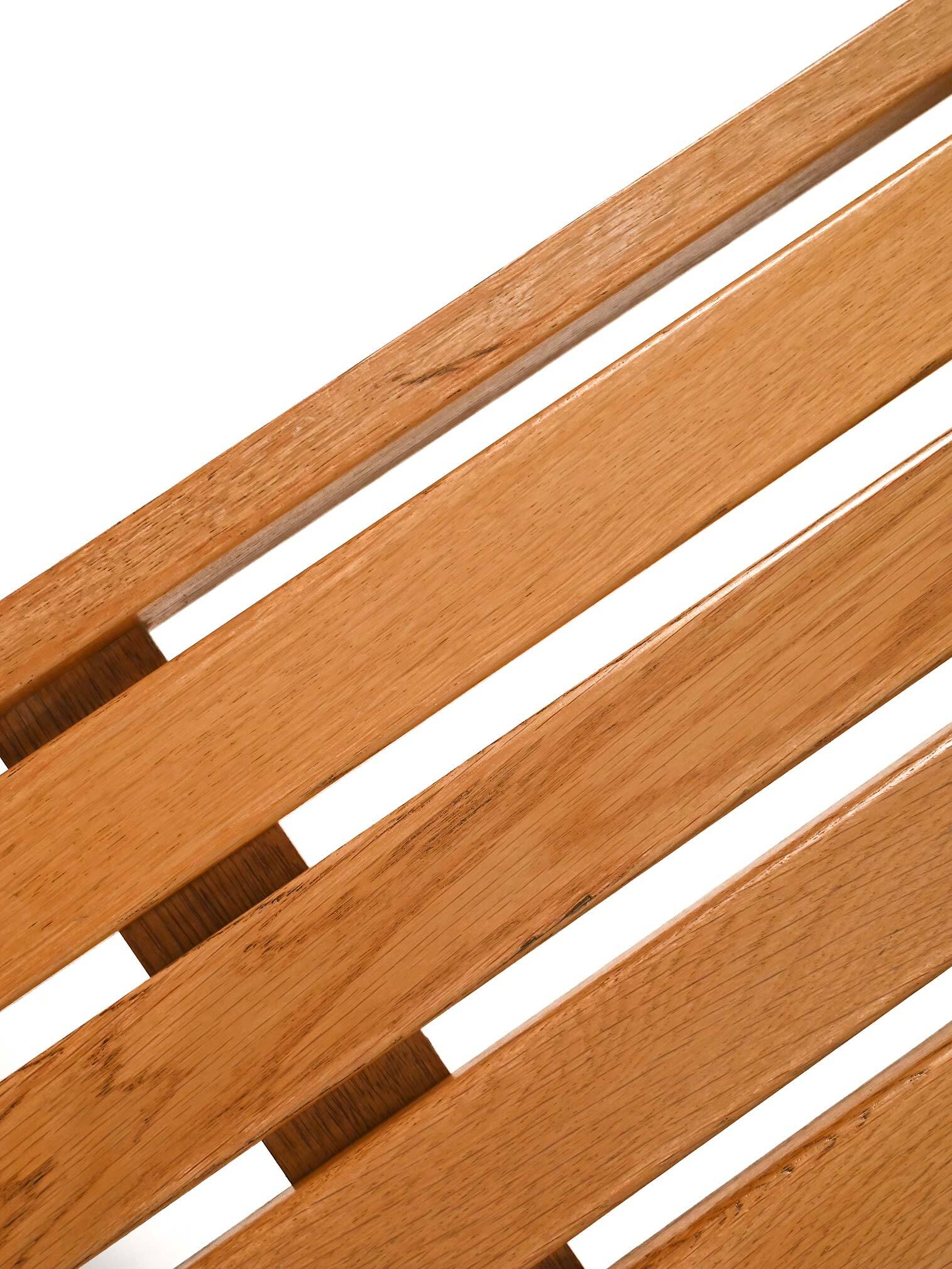 Bench “Tokyo” by Yngvar Sandström