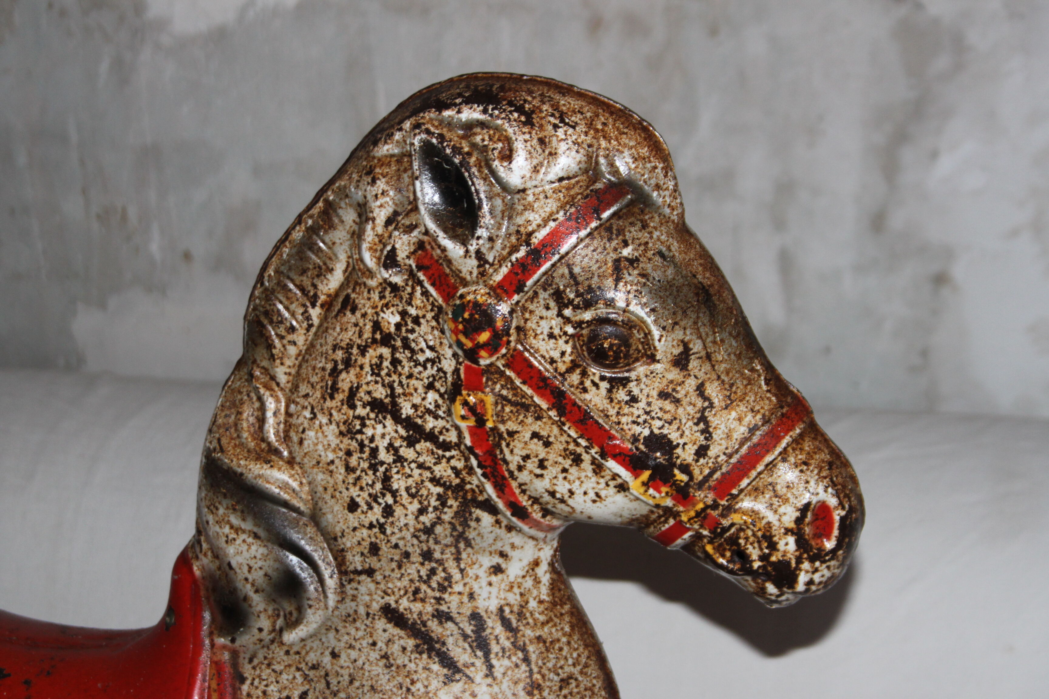 Jouet Ancien Cheval De Cavalerie En Métal - Pièce De Collection Vintage