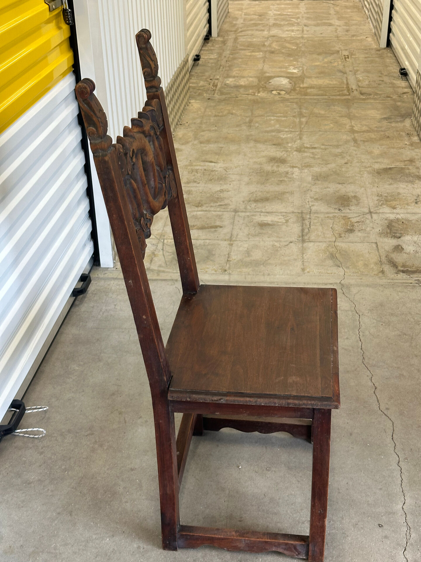 6 Alsatian chairs from the 19th century – carved wood – interlaced decoration